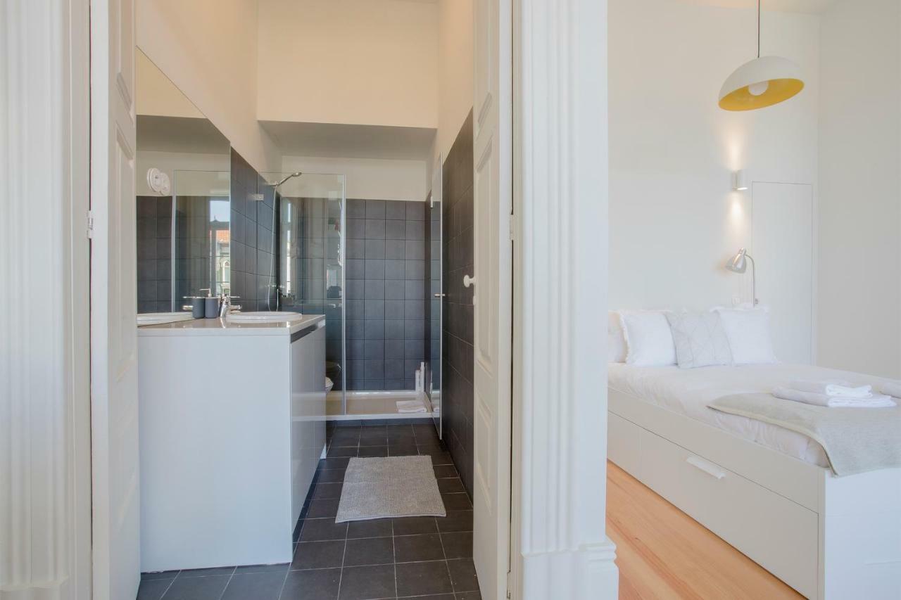 Downtown Spacious Studio Порту Экстерьер фото
